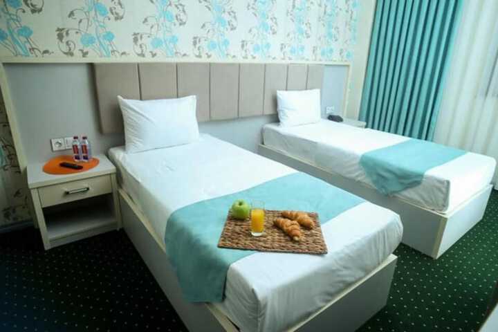 Room 9 of 72