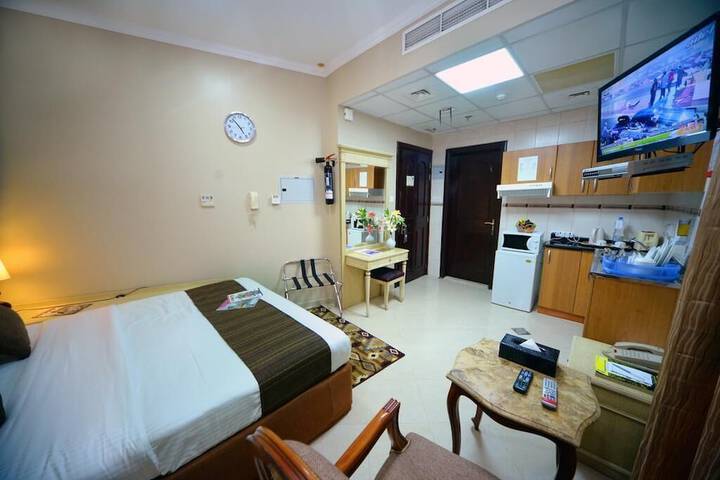 Room 6 of 65