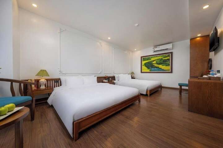 Room 15 of 23
