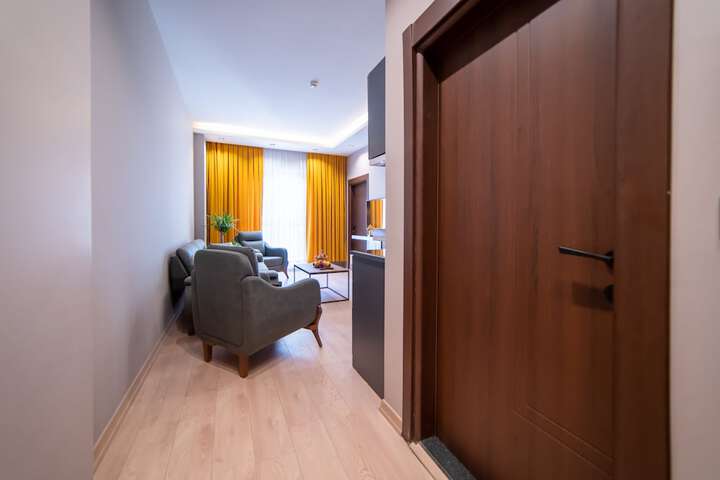Room 65 of 100