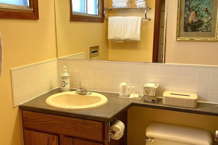 Room 12 of 22