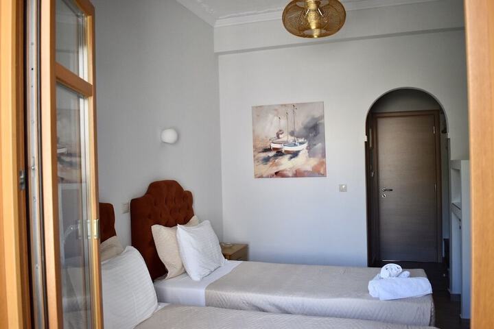Room 48 of 90