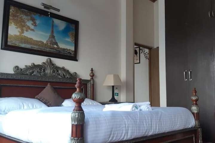 Room 14 of 26