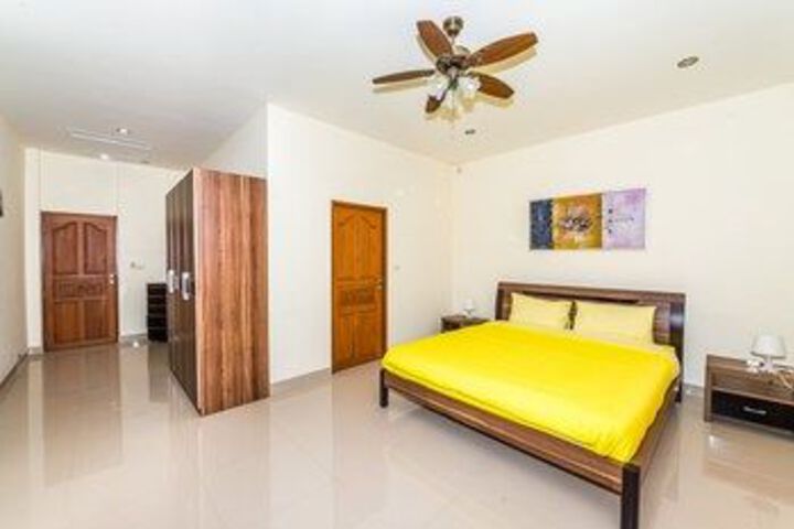 Room 18 of 53