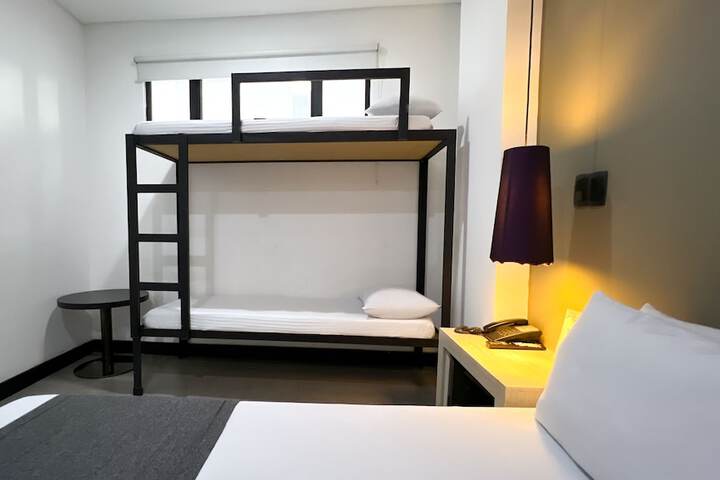 Room 15 of 68