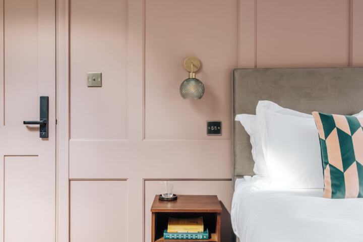 Room 36 of 160