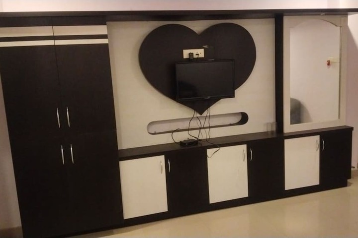 Room 12 of 26