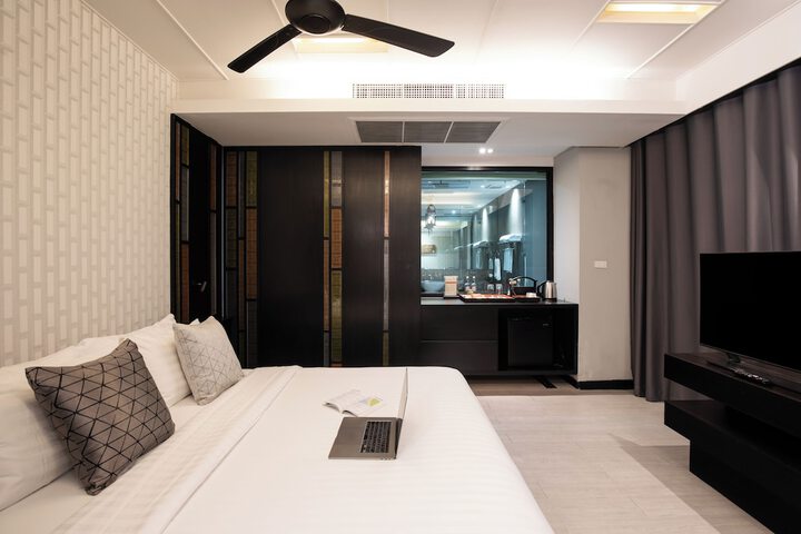Room 21 of 93
