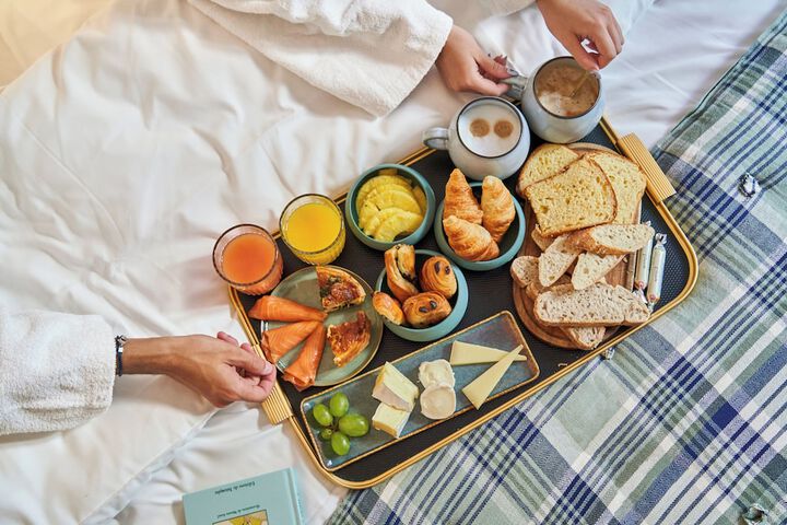 Breakfast/Coffee Service 64 of 76