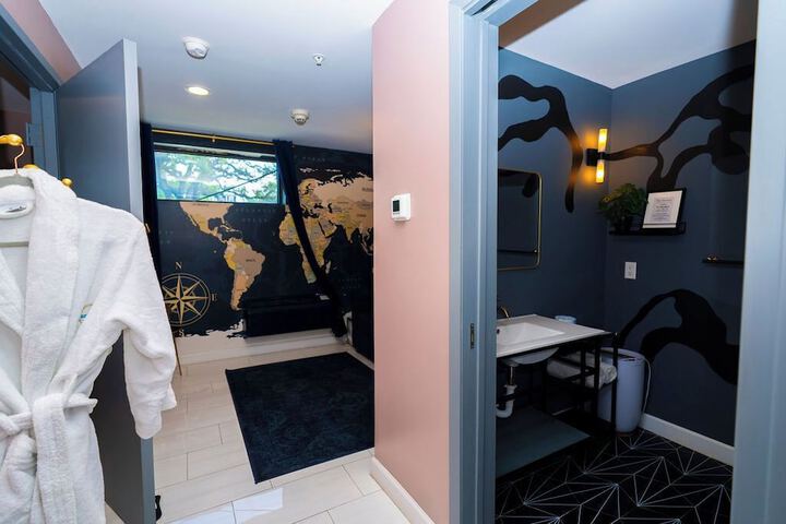 Room 62 of 111