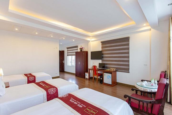 Room 17 of 31