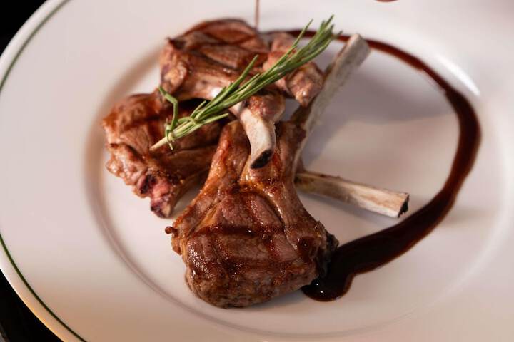 Dining 57 of 88