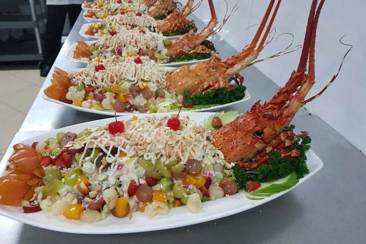 Dining 24 of 35