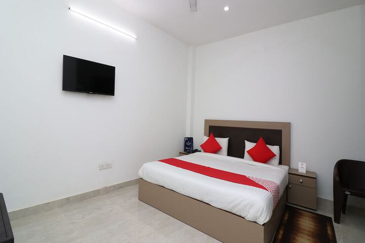 Room 16 of 23