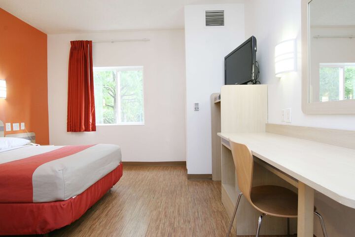 Double Room Disability Accessible (3 of 13)