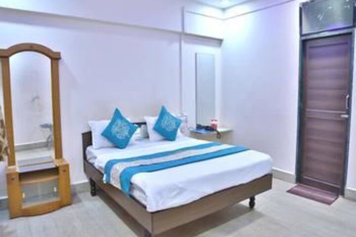 Room 9 of 21