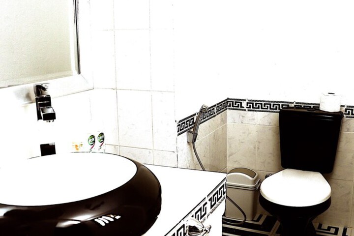Room 21 of 35