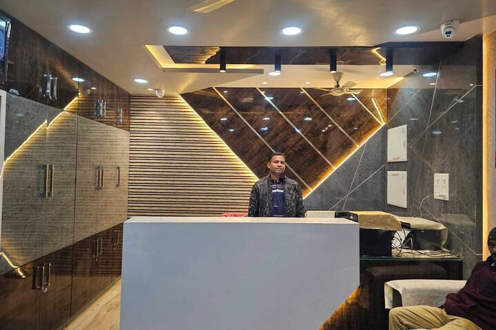 Arya Palace