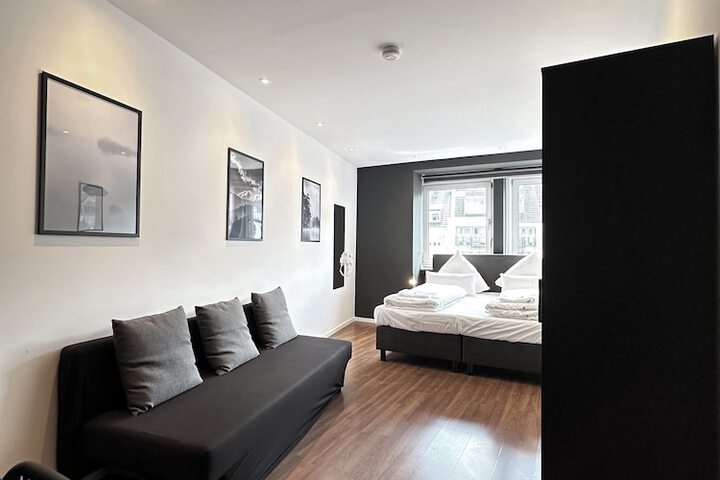 Room 15 of 63