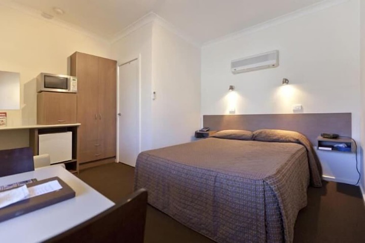 Room 4 of 35