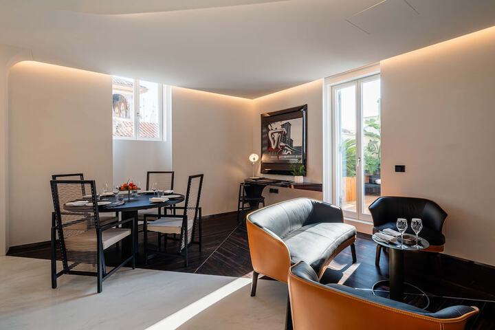 Room 50 of 105