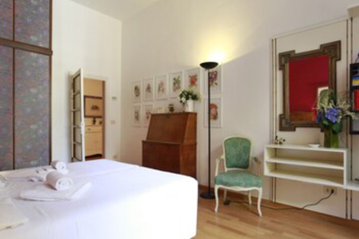 Room 18 of 23