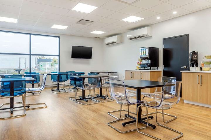 Breakfast area