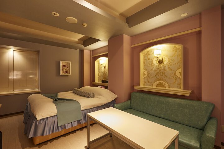 Room 5 of 70