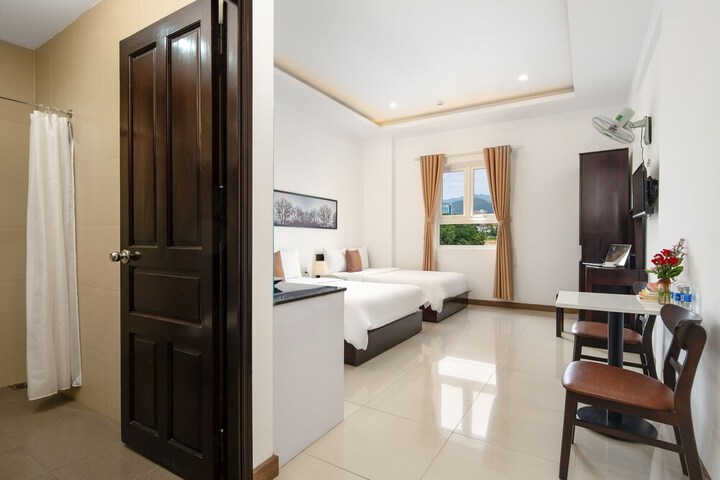 Room 28 of 45