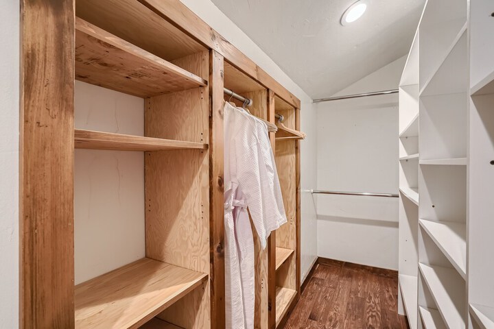 Room 6 of 41