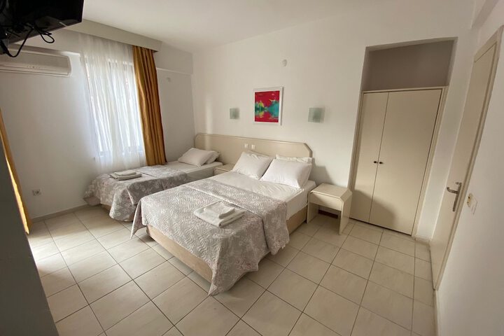 Room 16 of 49