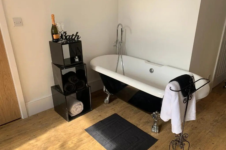 Spa 4 of 8