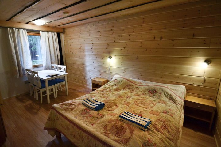 Room 8 of 72