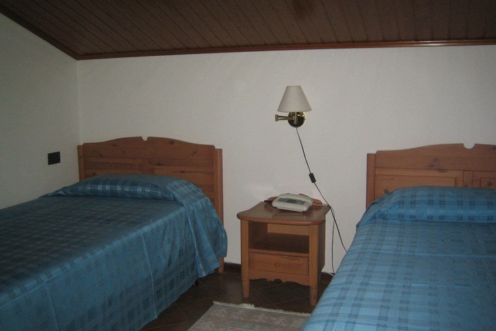 Room 11 of 65