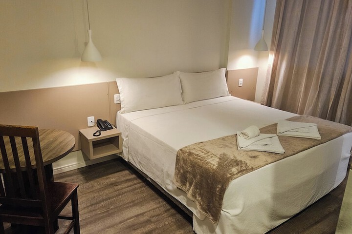 Room 43 of 80