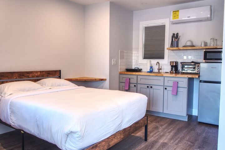 City Studio 1 Double Bed (1 of 9)
