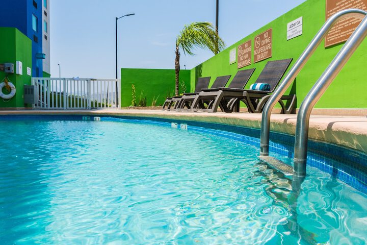 Hotel Pool