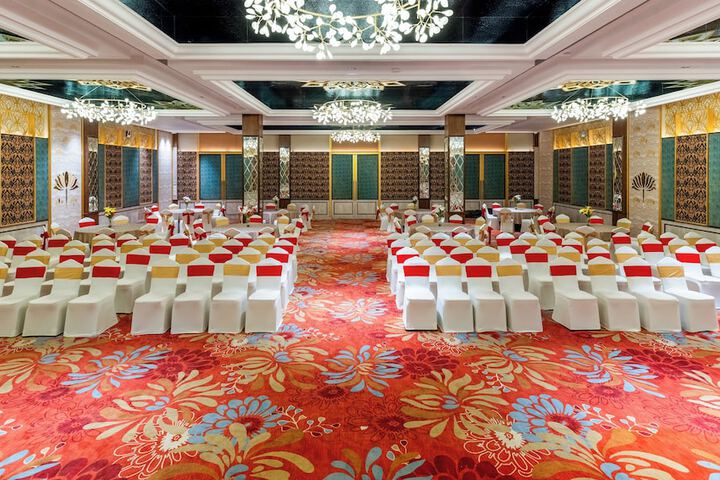 Ballroom/Hall 59 of 74