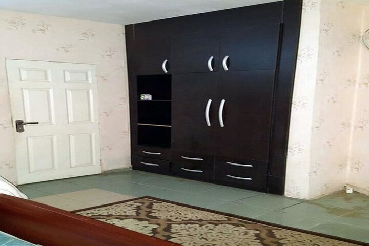 Room 3 of 11