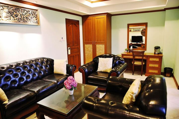 Room 32 of 72