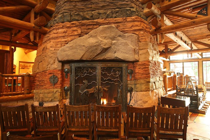 Hotel Interior 4 of 32