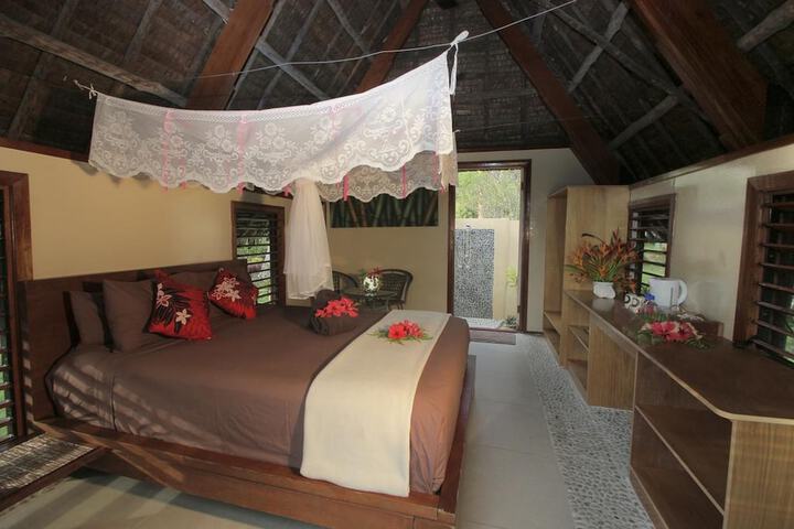 Room 8 of 92