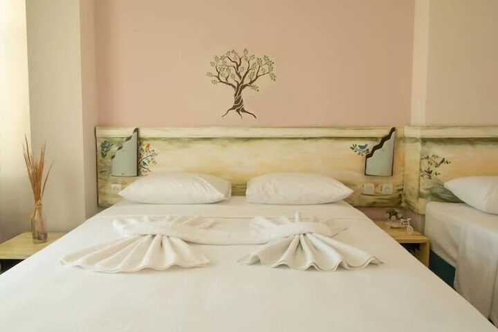 Room 3 of 12