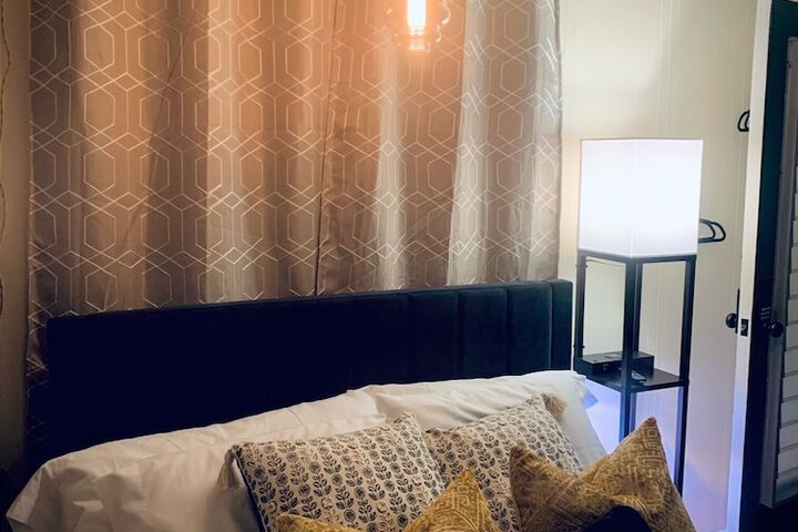 Room 54 of 100