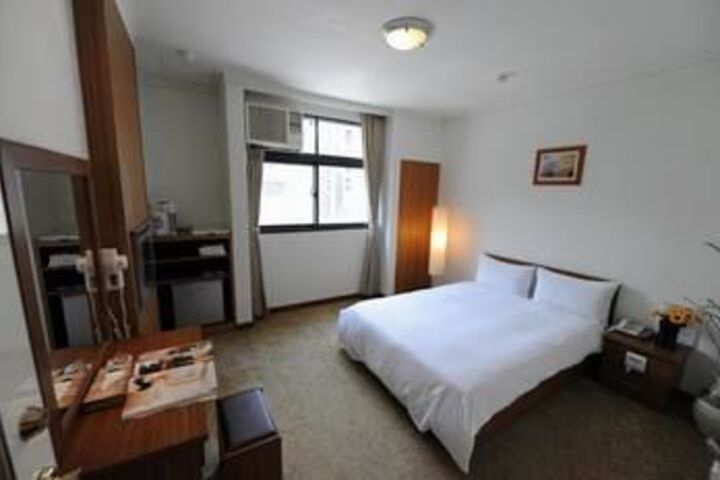 Room 21 of 42