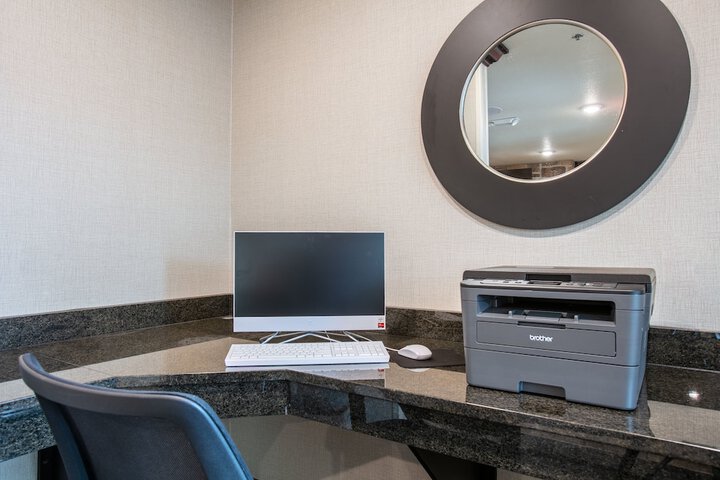Business Center 41 of 48