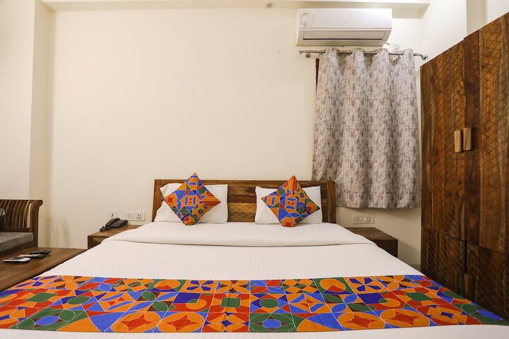 Room 18 of 25