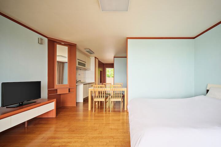 Room 36 of 90
