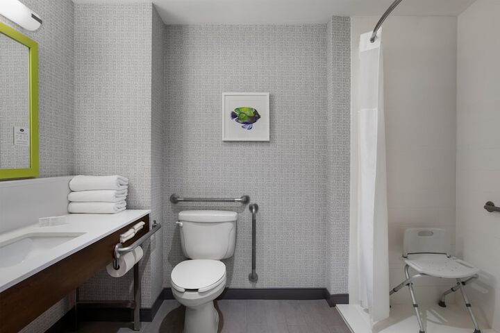 Room 18 of 33