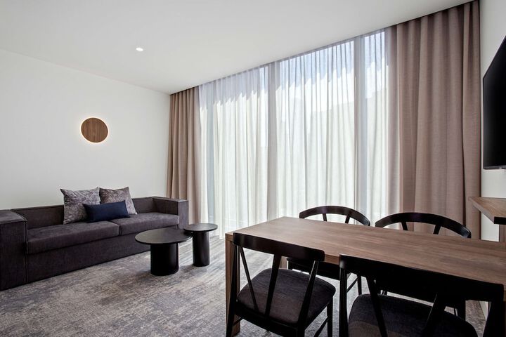 Room 25 of 66